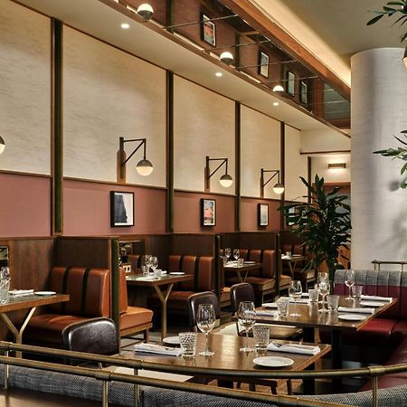 Sheraton Grand Варшава Екстериор снимка