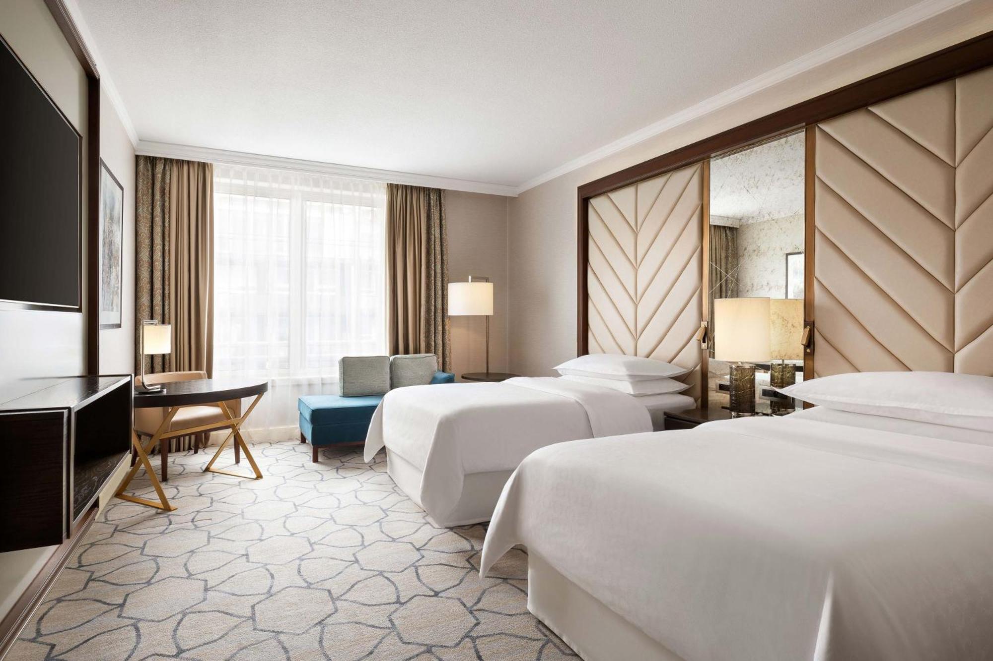Sheraton Grand Варшава Екстериор снимка