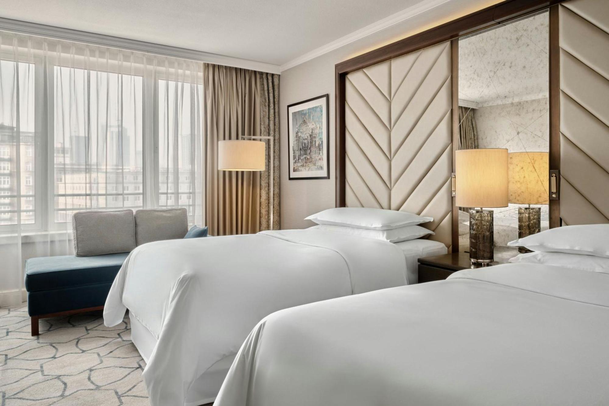 Sheraton Grand Варшава Екстериор снимка